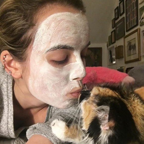 Meet your Posher, Michaela - Picture 3 of 8